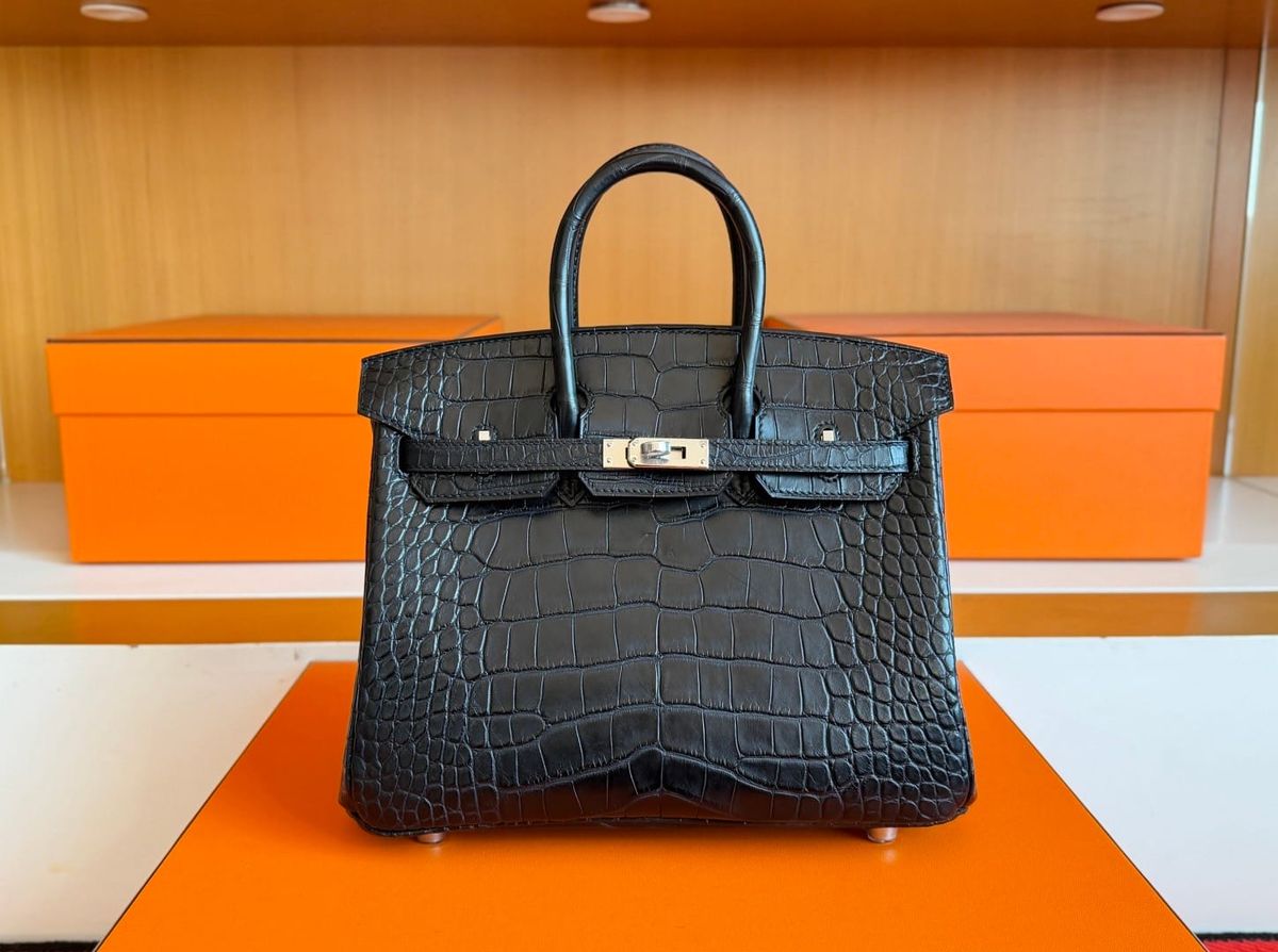 Hermès Birkin 25 Noir（Black） Matte Alligator Leather Handbag Palladium Hardware 89
