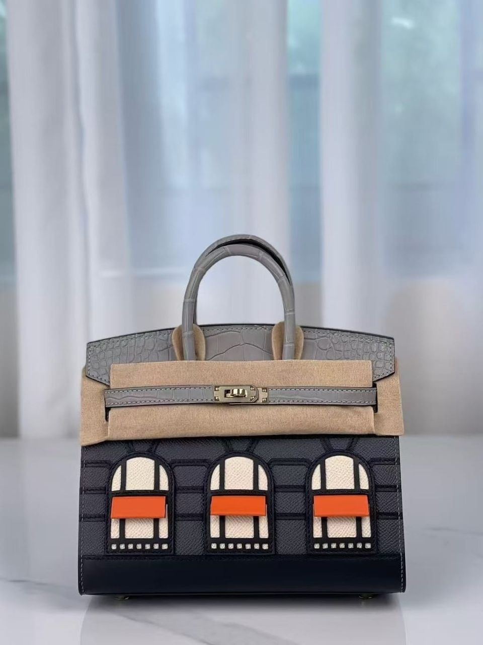 Hermès Birkin 20 Faubourg Matte Gris Ciment Alligator Gris Misty & Craie Epsom Leather Patchwork Handbag Gold Hardware