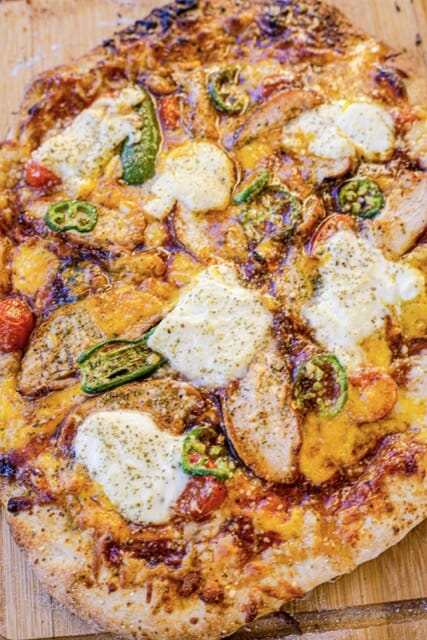 La pizza barbecue au poulet