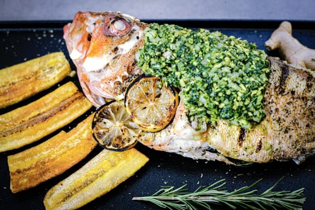 Morue du Pacifique grillée, relish gingembre basilic