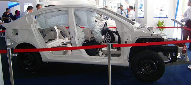 The unibody. Aero7, CC BY-SA 2.5 MY, via Wikimedia Commons