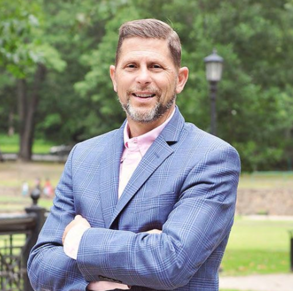 Episode 12. Leading Bristol with Civility: A Conversation with Mayor Jeff Caggiano