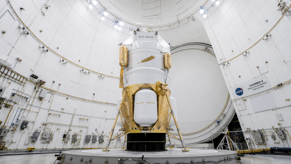 BLUE ORIGIN'S MOON LANDER SURVIVES NASA'S VACUUM CHAMBER