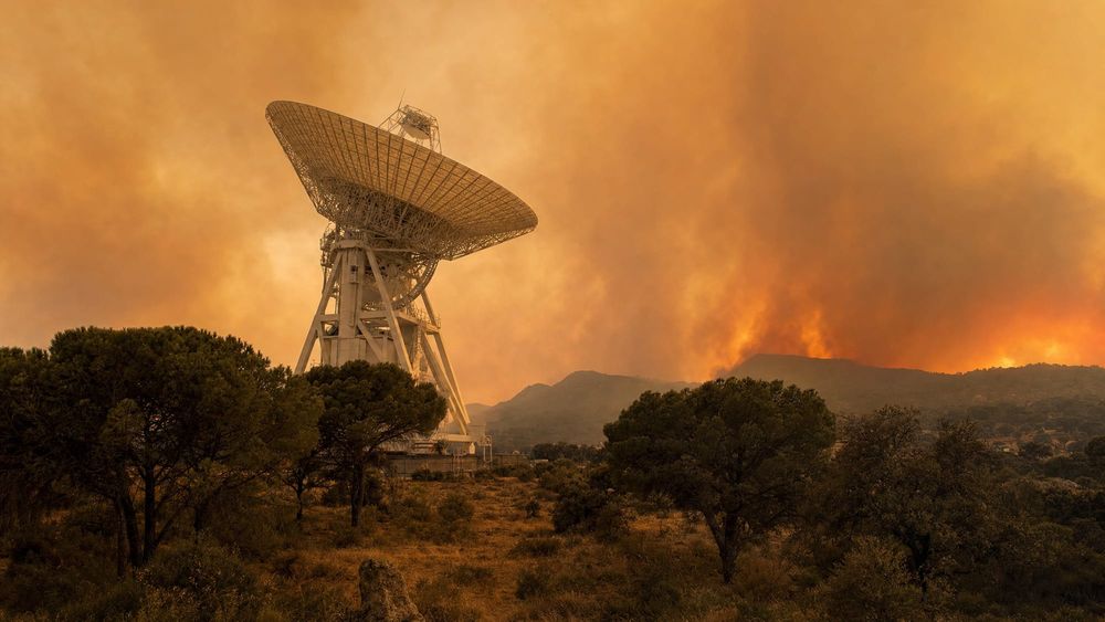 WILDFIRES FORCE EVACUATION OF NASA'S DEEP SPACE NETWORK IN SPAIN