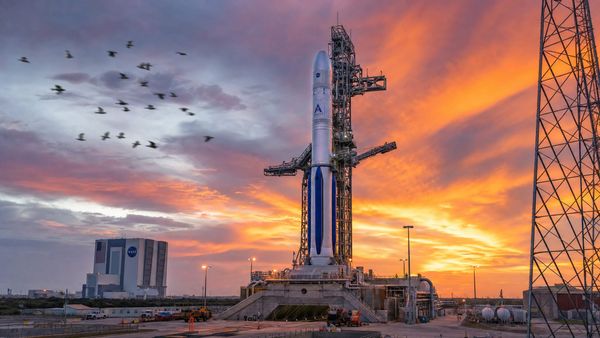 THE SPACE FORCE JUST OPENED ITS LAUNCH CONTRACTS TO TWO NEW PLAYERS