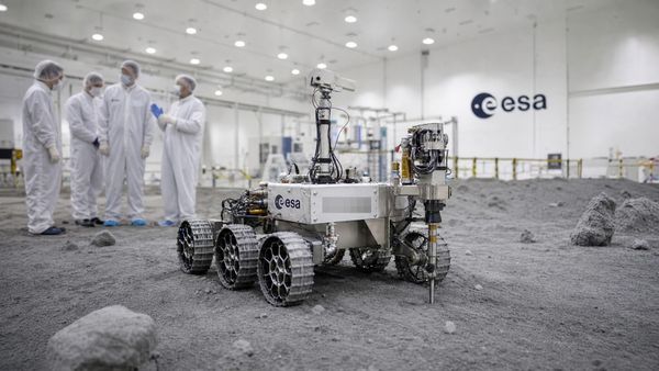 EUROPE COMMITS €65 MILLION TO ITS FIRST LUNAR ICE ROVER