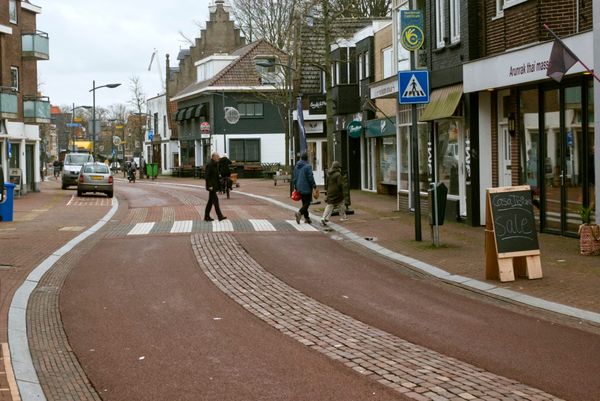 Nieuws uit Castricum: in mei drempels in de Dorpsstraat