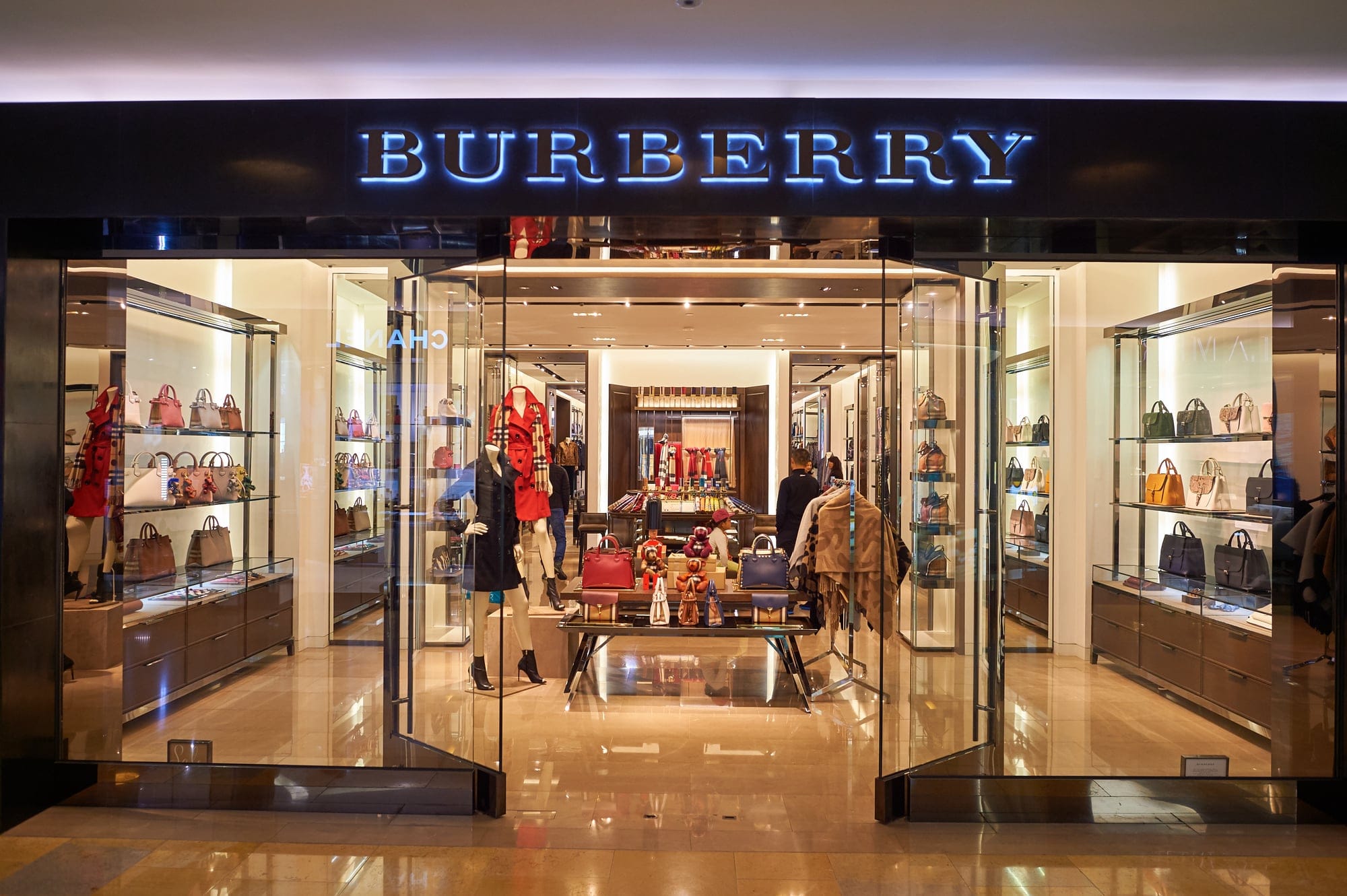 burberry-pestle-analysis-economic