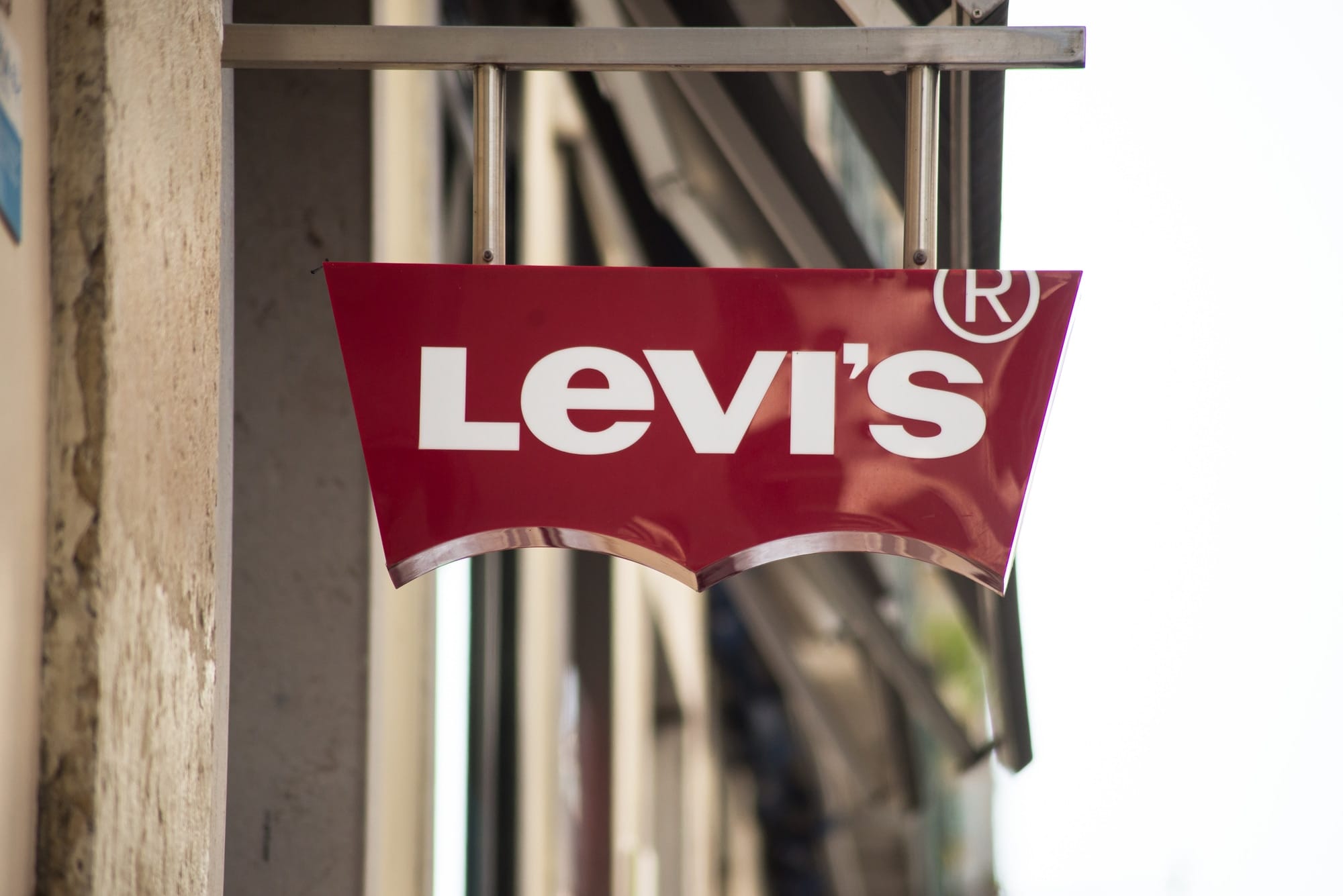 levi-strauss-levis-pestle-analysis-economic
