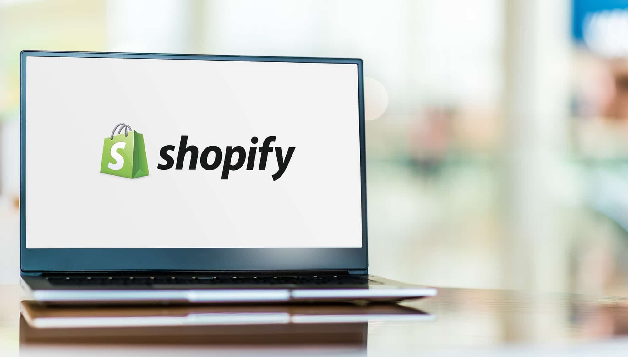 shopify-swot-analysis
