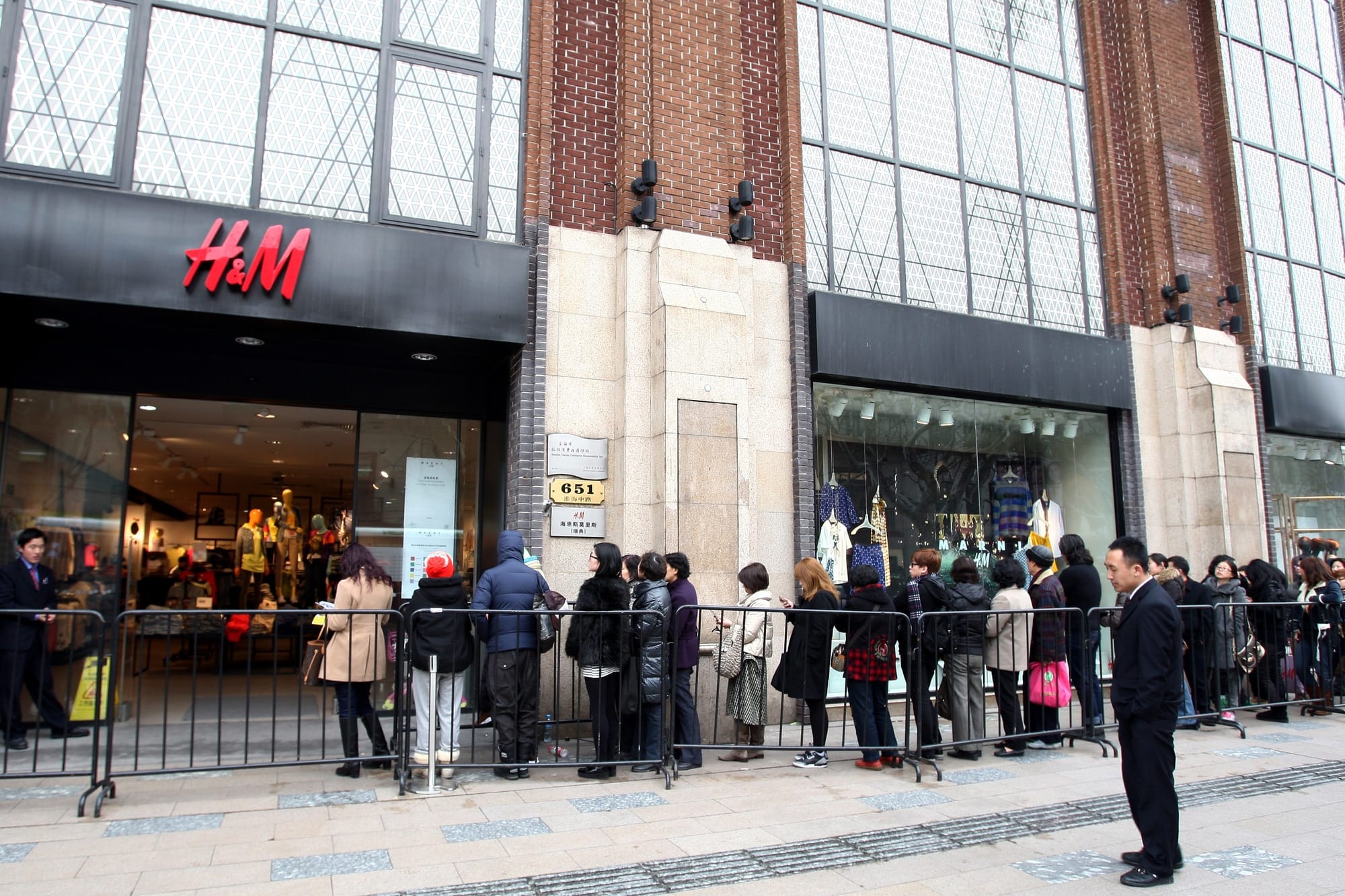 H&M PESTLE analysis social