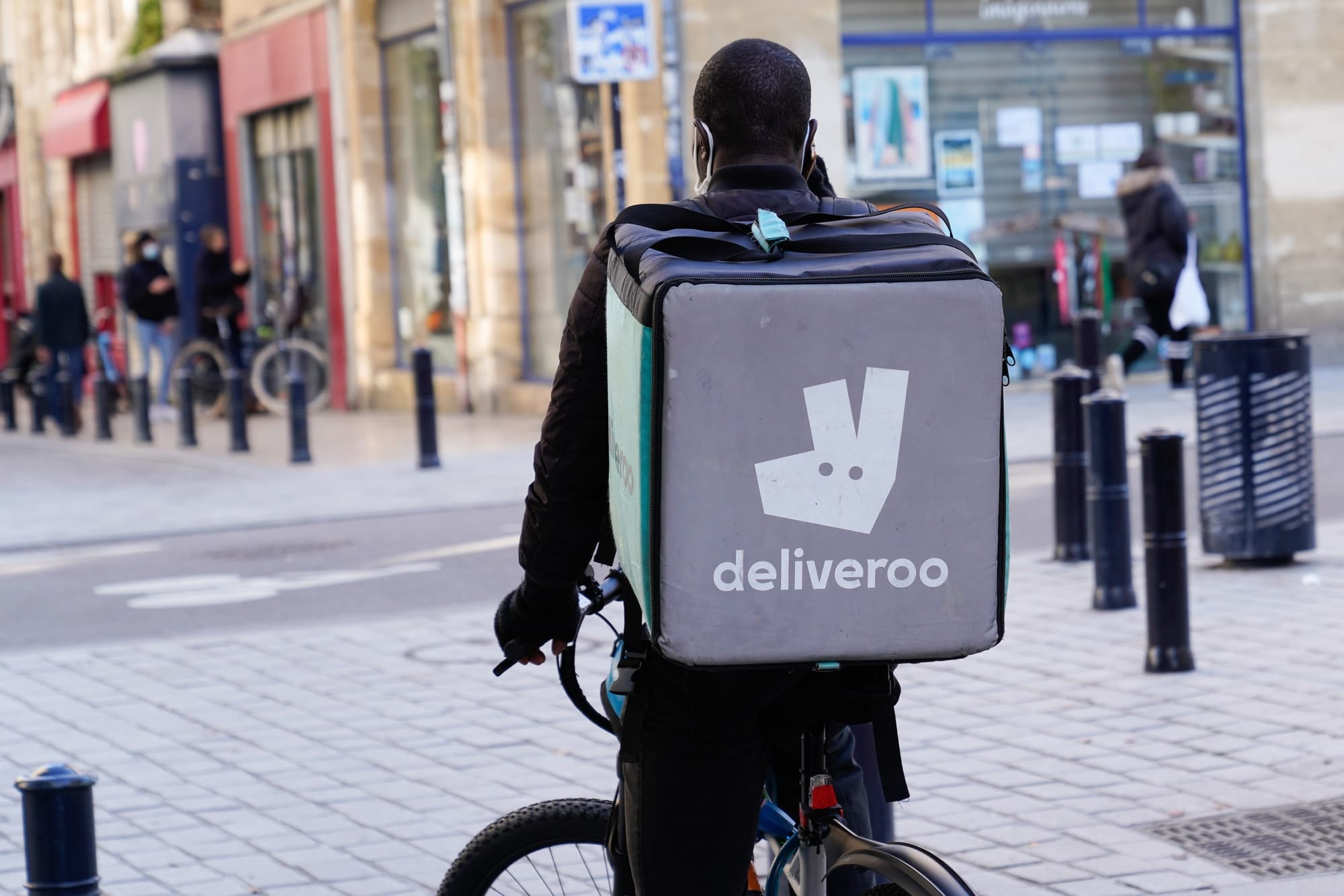 deliveroo-swot-analysis-2022-threats