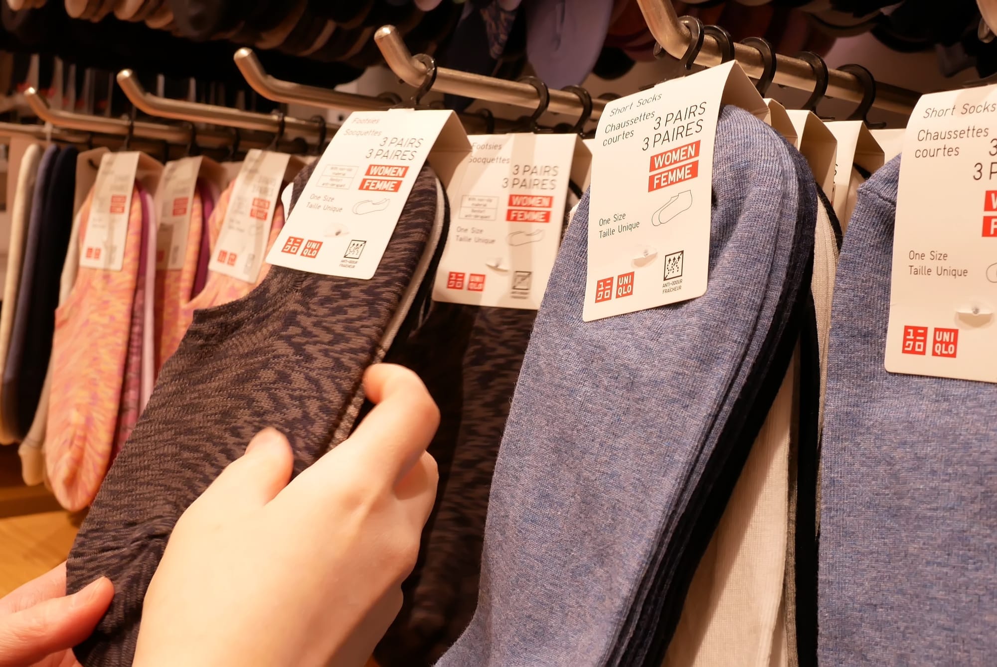 uniqlo-swot-analysis-threats