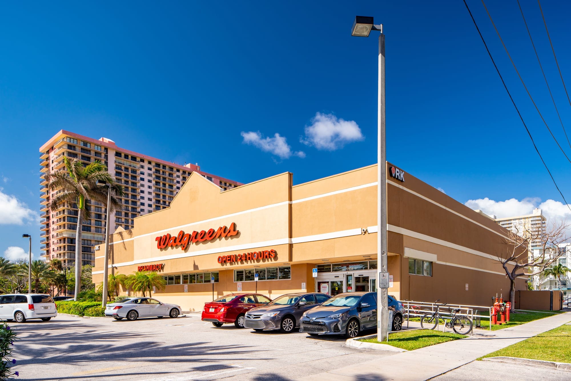 walgreens-swot-analysis