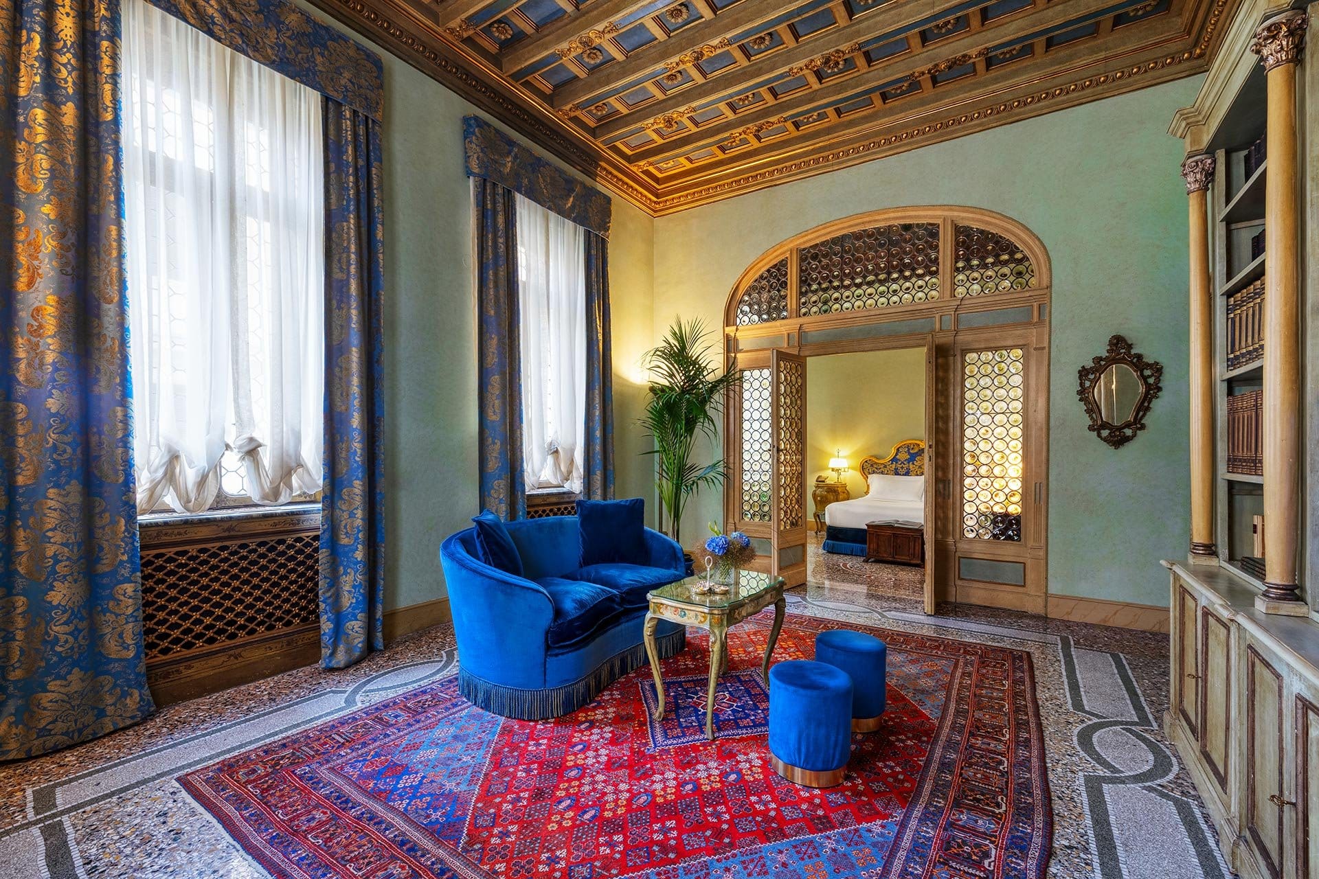 Room with a painted ceiling at Hotel Locarno, Rome