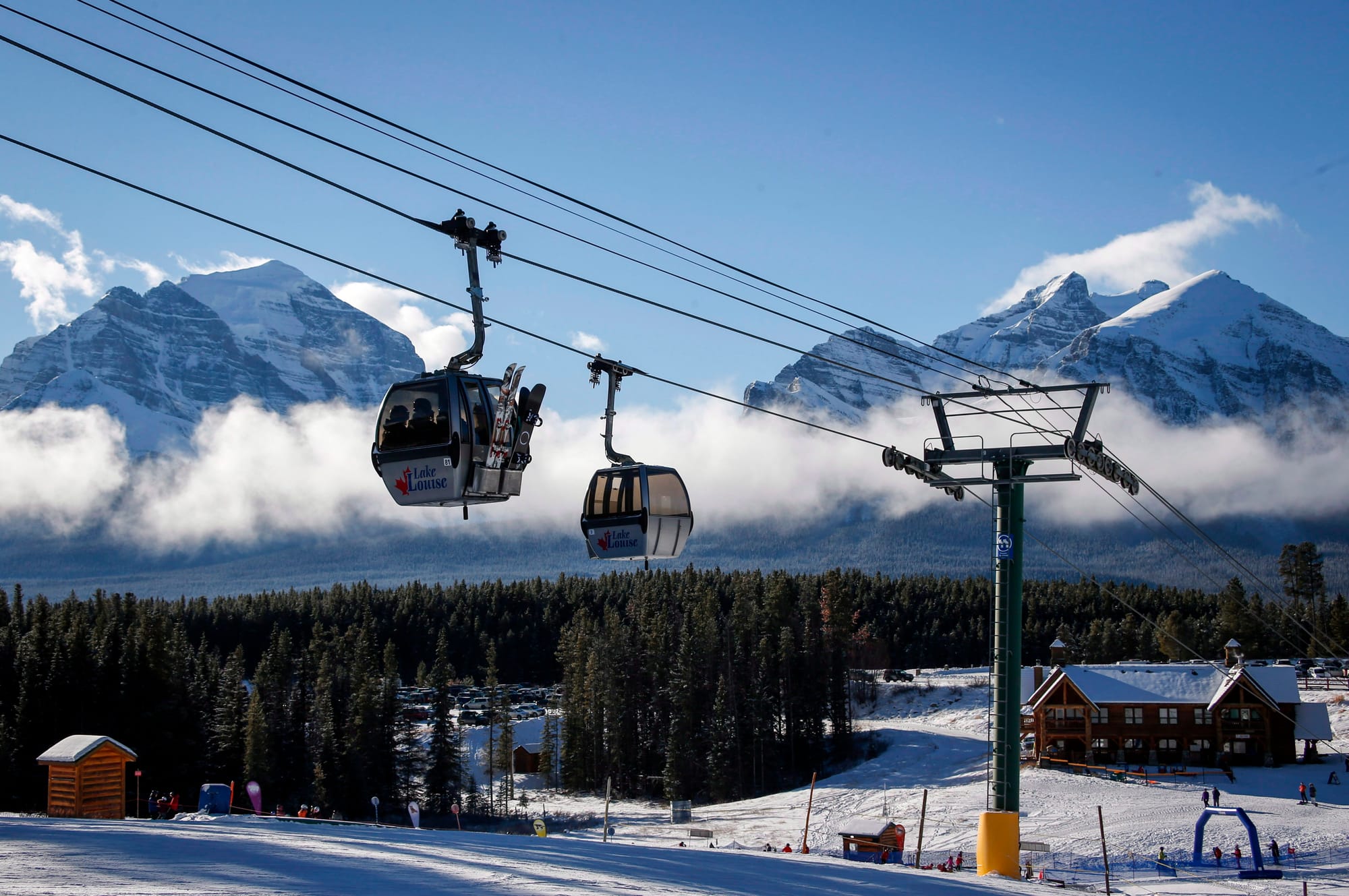 Ski school wants a referendum before Alberta adopts permanent daylight time
