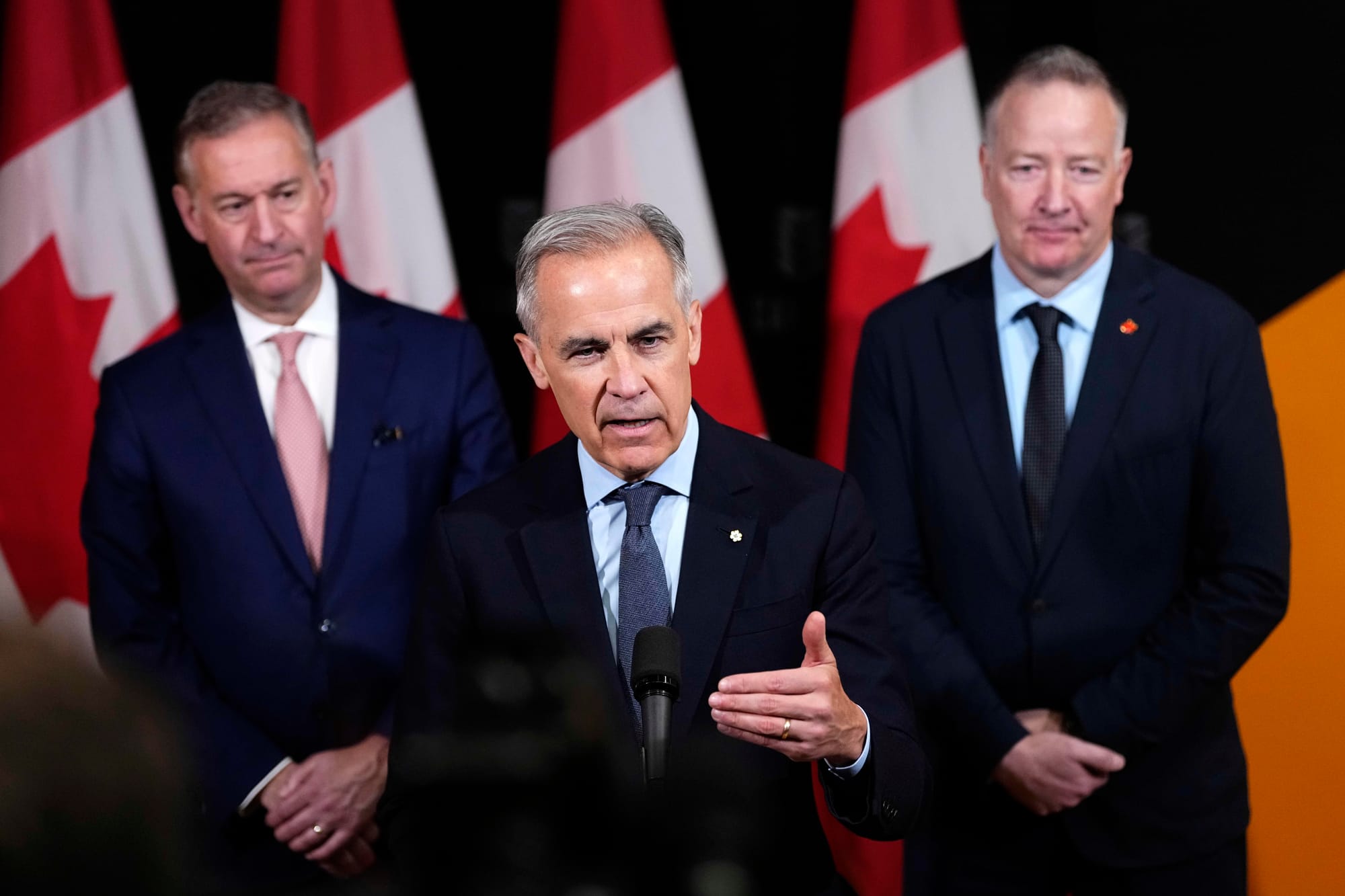 Procurement ombud report urges more oversight, transparency in defence contracting