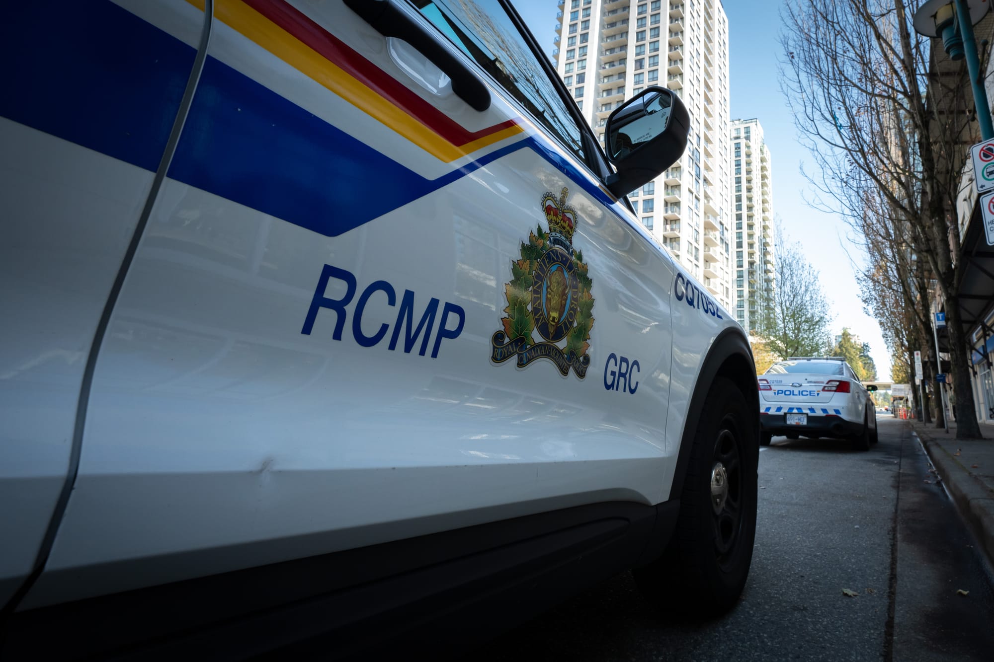 Side view of an RCMP vehicle.