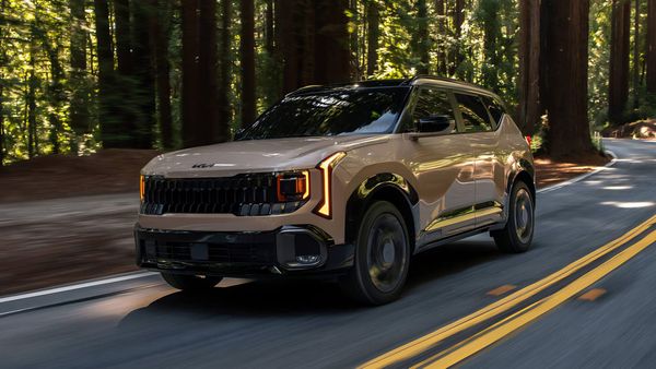 2027 Kia Seltos Brings More Space, More Tech, and a New Hybrid Option
