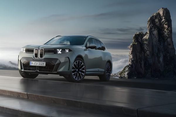 2027 BMW X5 Has Bold Style, First EV, and Futuristic Handles