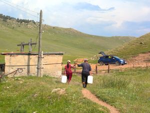 Immersed in Nomadic Life: A Journey Through Mongolia's Traditional Lifestyle |モンゴル遊牧民家族とホームステイ