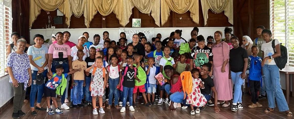 En San José de Los Llanos, sesenta niños empezaron el año escolar con todo lo que necesitaban