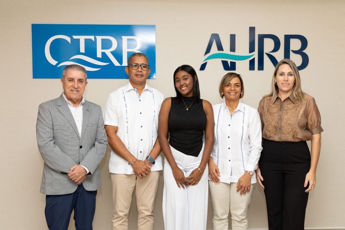 Hay dos becas abiertas para estudiar turismo en La Romana, y cierran el 2 de octubre