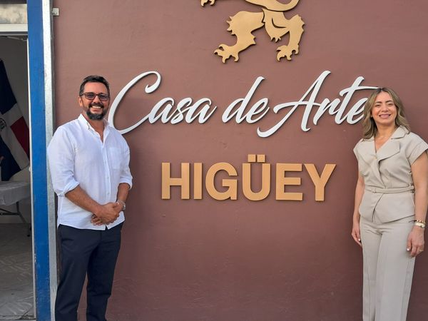 Abierto al pùblico el viernes 18 en Higüey: Cristóbal Rodríguez dibuja en vivo la obra número 5,000