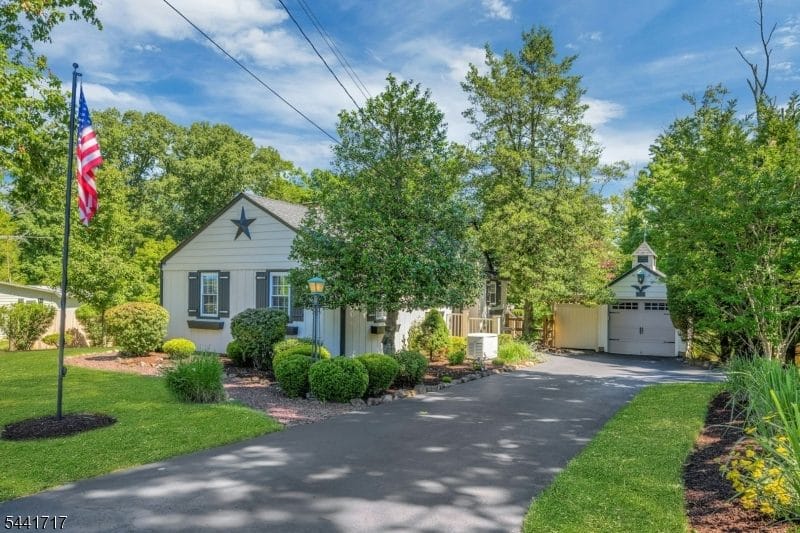 215 Mountainview Rd, Warren Township, NJ