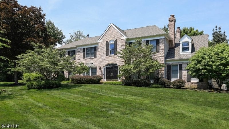 16 Chesterfield Dr, Warren Township, NJ