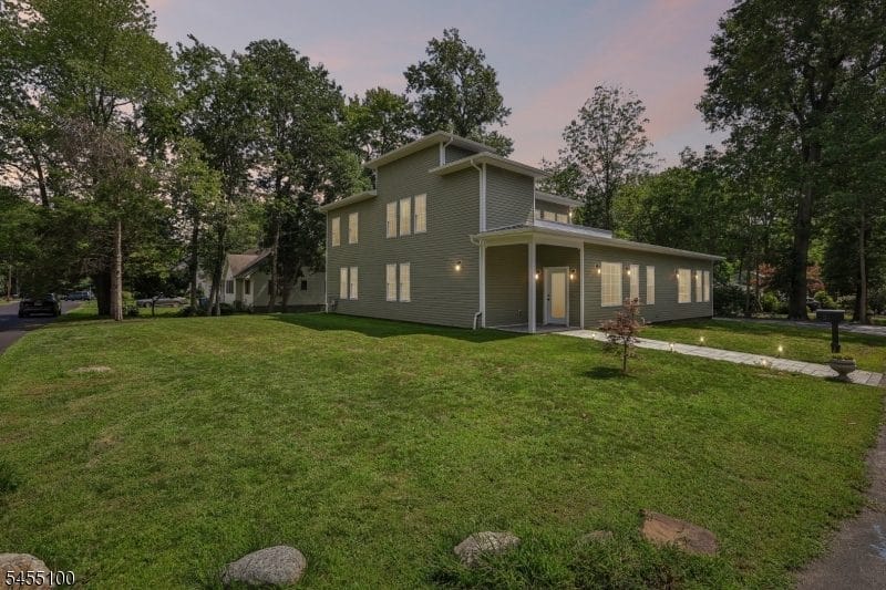 34 Gates Ave, Warren Township, NJ