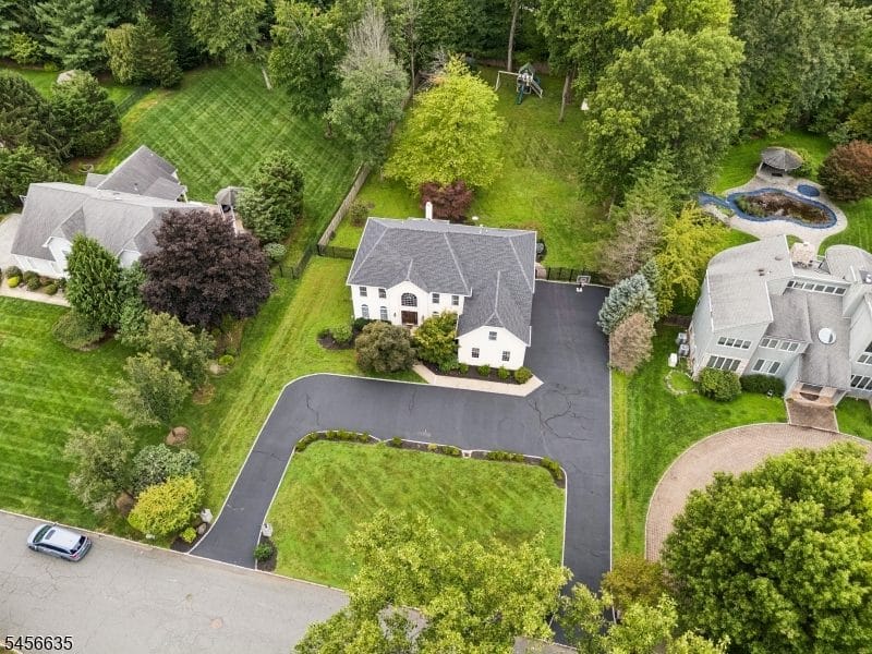 18 Downingtown Court, Warren Township, NJ