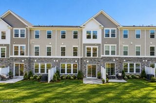 177 Jasmine Dr, Warren Township, NJ