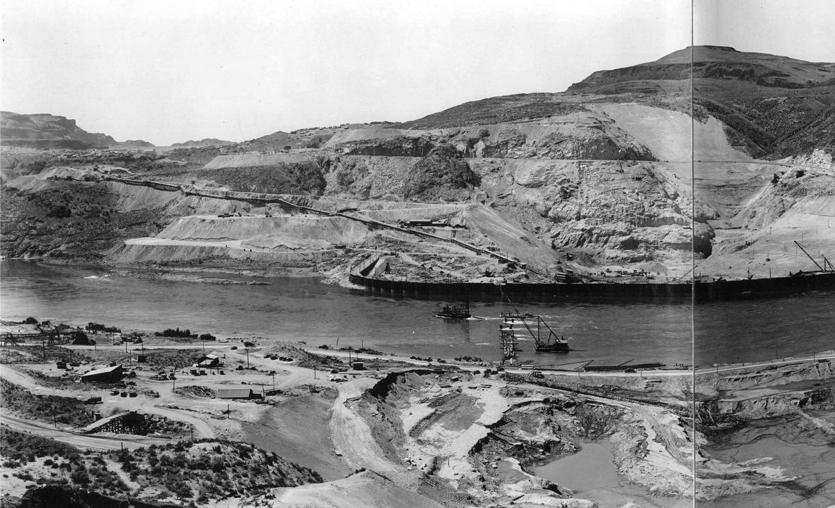 Planning the Columbia Basin: Taking Bearings (The Classroom) by Adam M. Sowards - Issue #10