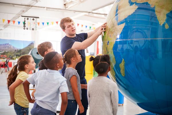 Informal science education and the privilege of low-pay