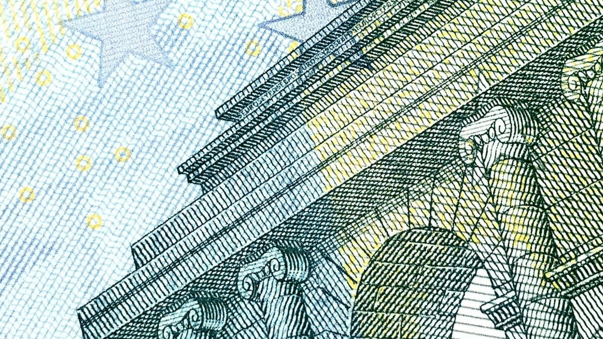 Is oligarchy the human condition?