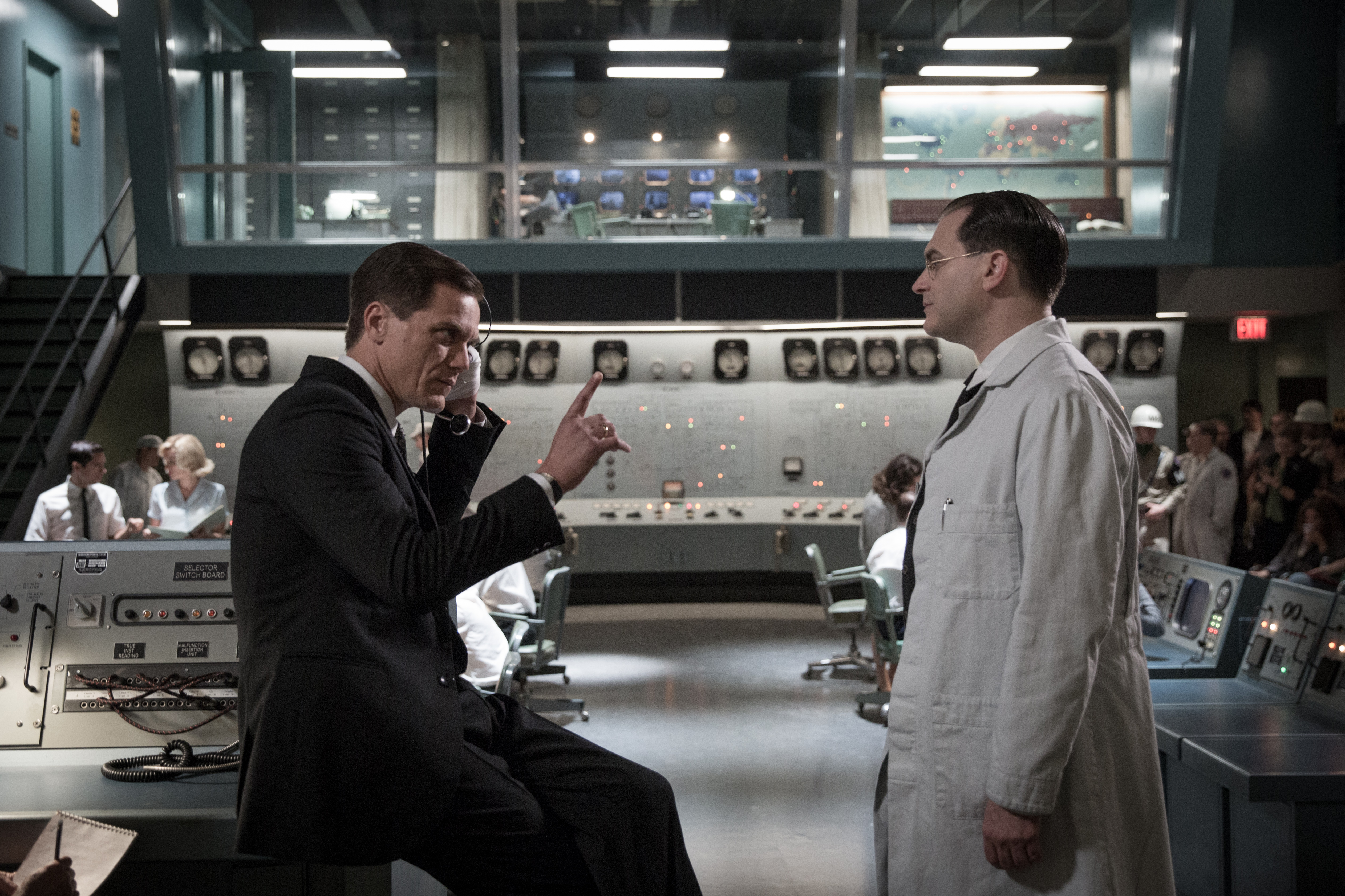 SHAPE_OF_WATER_THE_hand