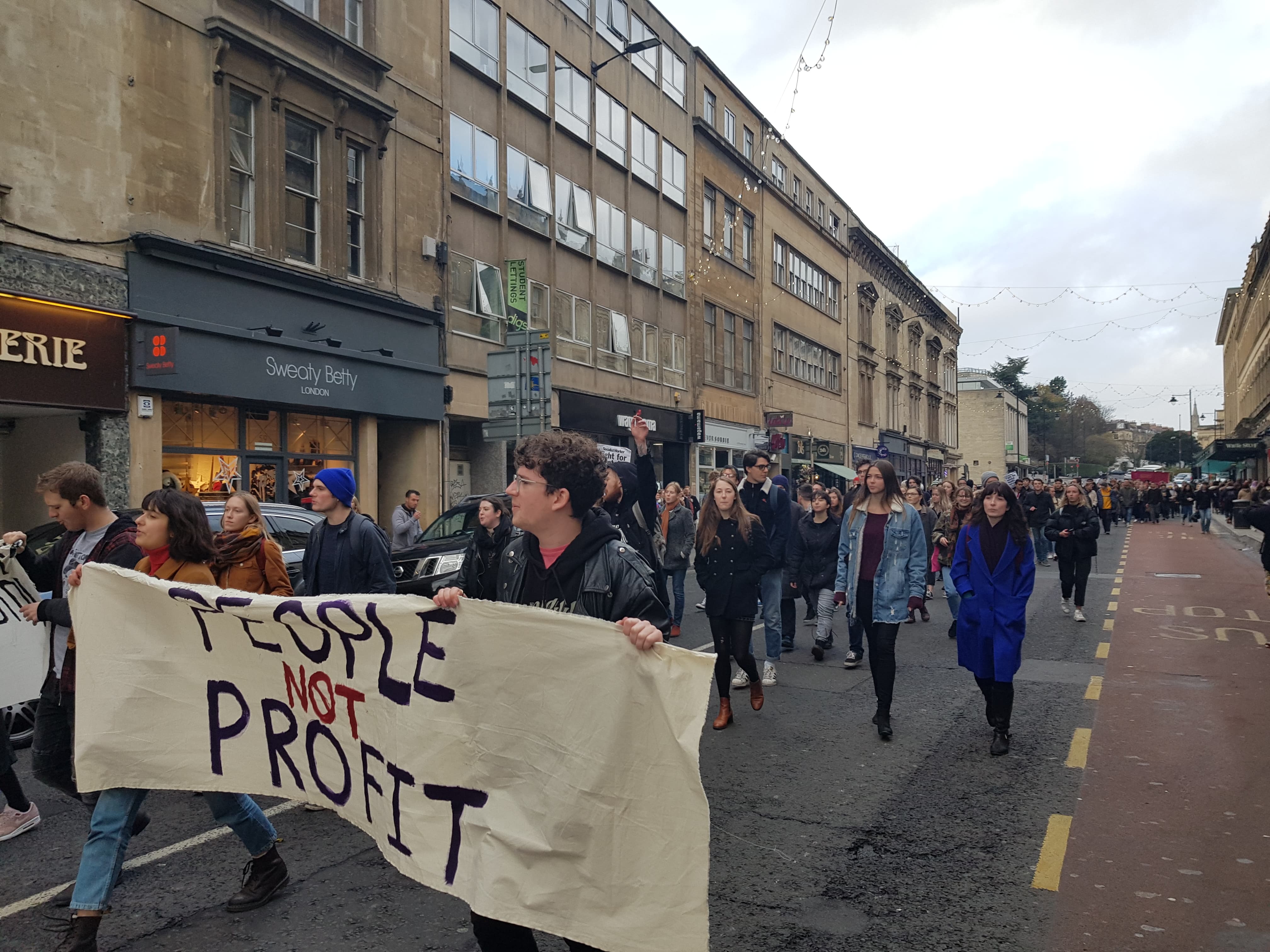 46504034_2504588186248045_3414045318629556224_n