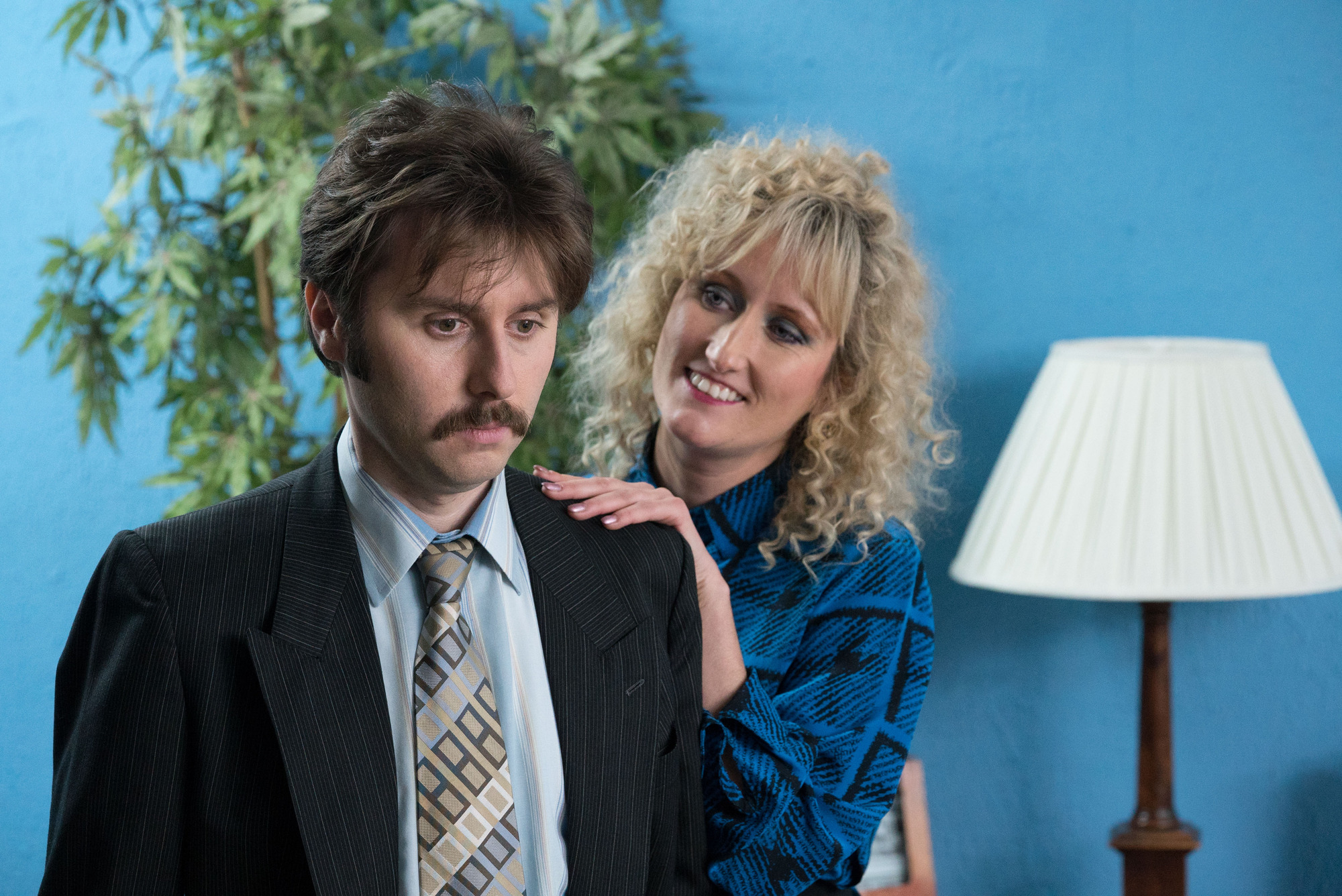 17474054-low_res-white-gold