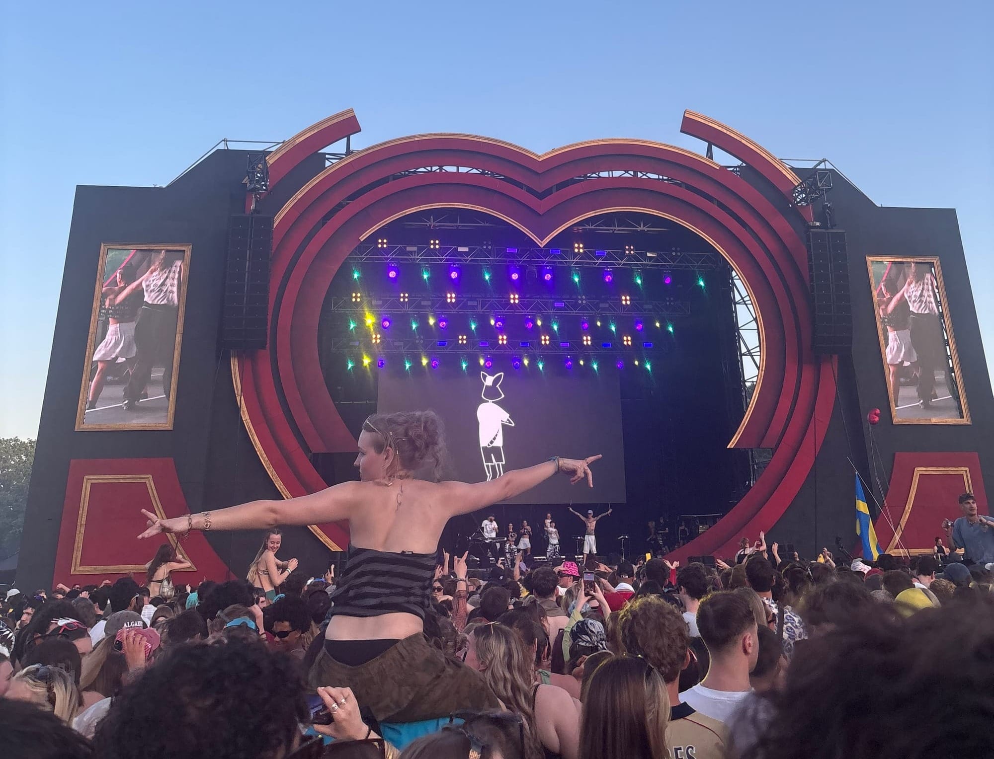 '4am Kru at Love Saves The Day 2026' | Epigram / Emine Arslan