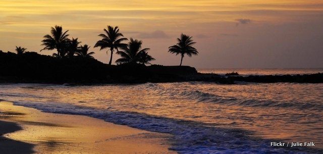 Students raise over £800 to crowd-fund Biomed library cleaner's holiday