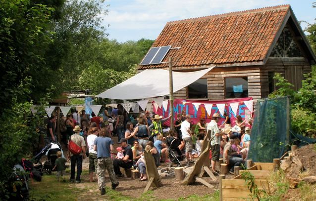 A guide to volunteering in Bristol