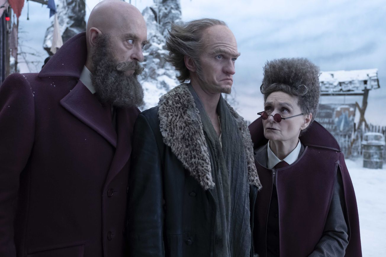 A Series of Unfortunate Events: Season Three is a beautifully captured swansong but takes it toll