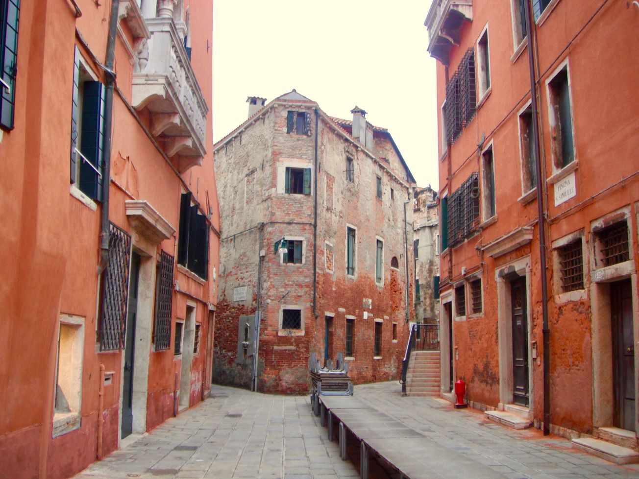 How to do (or how not to do) Venice on a budget