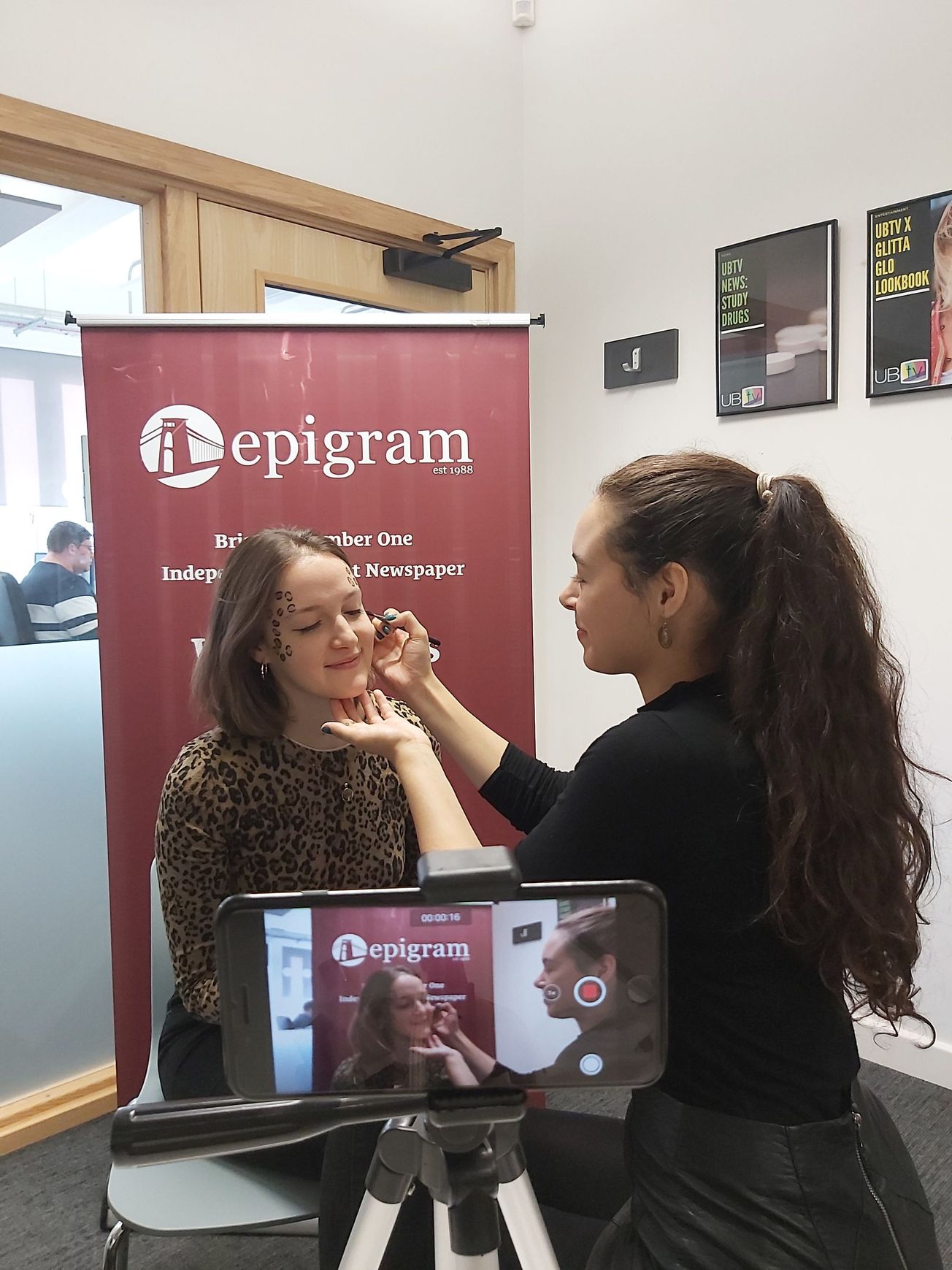 Halloween make-up tutorial videos