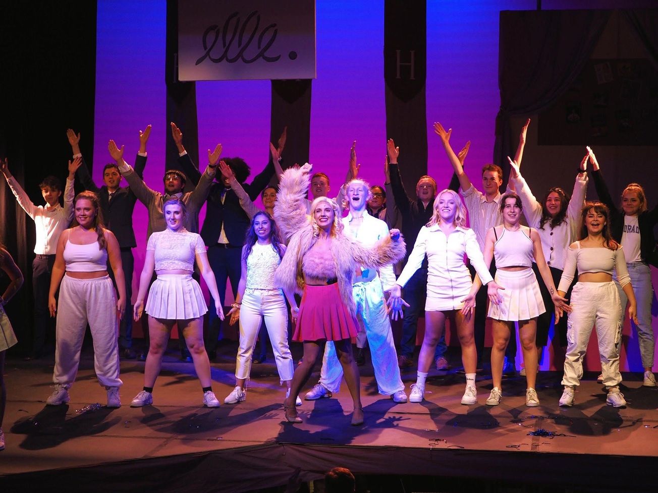 Legally Blonde! @ Winston Theatre ★★★★★