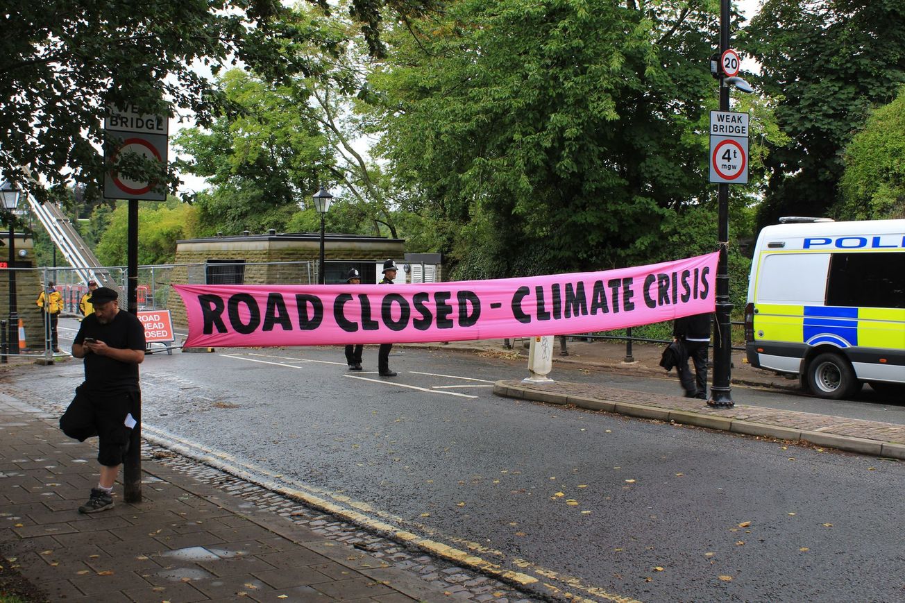 Extinction Rebellion Youth begin four-day protest by blocking Clifton Suspension Bridge