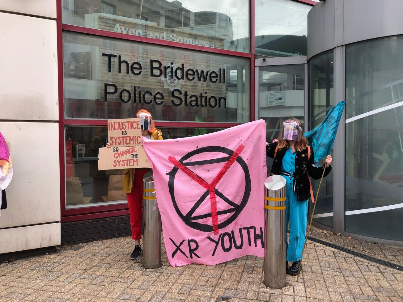 Extinction Rebellion Youth ‘hand themselves in’ at Bristol Police Station