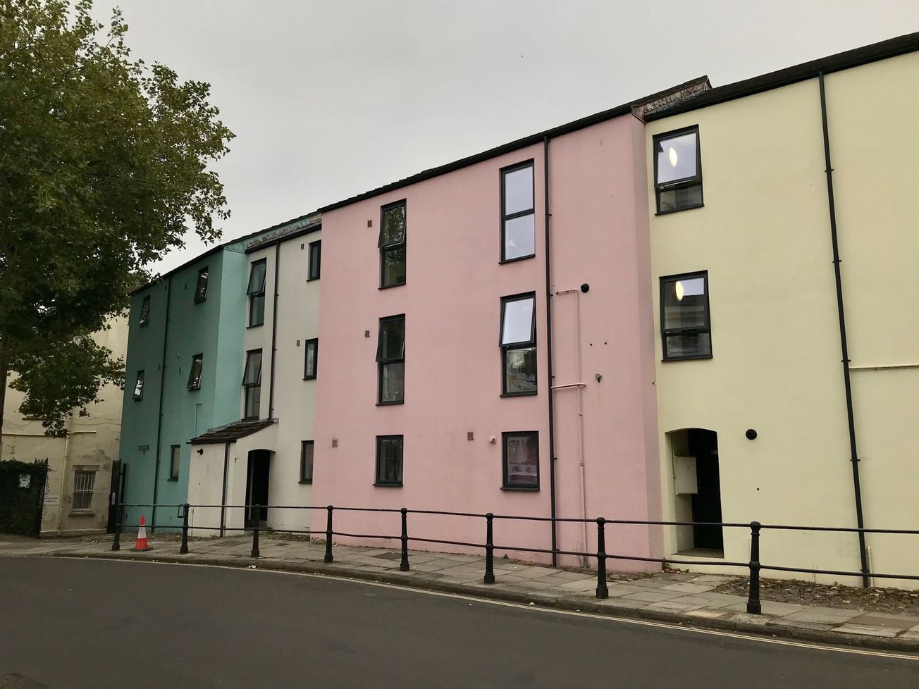 Opinion | If you are going to overstay your welcome as a guest in a shared student house, at least do it properly