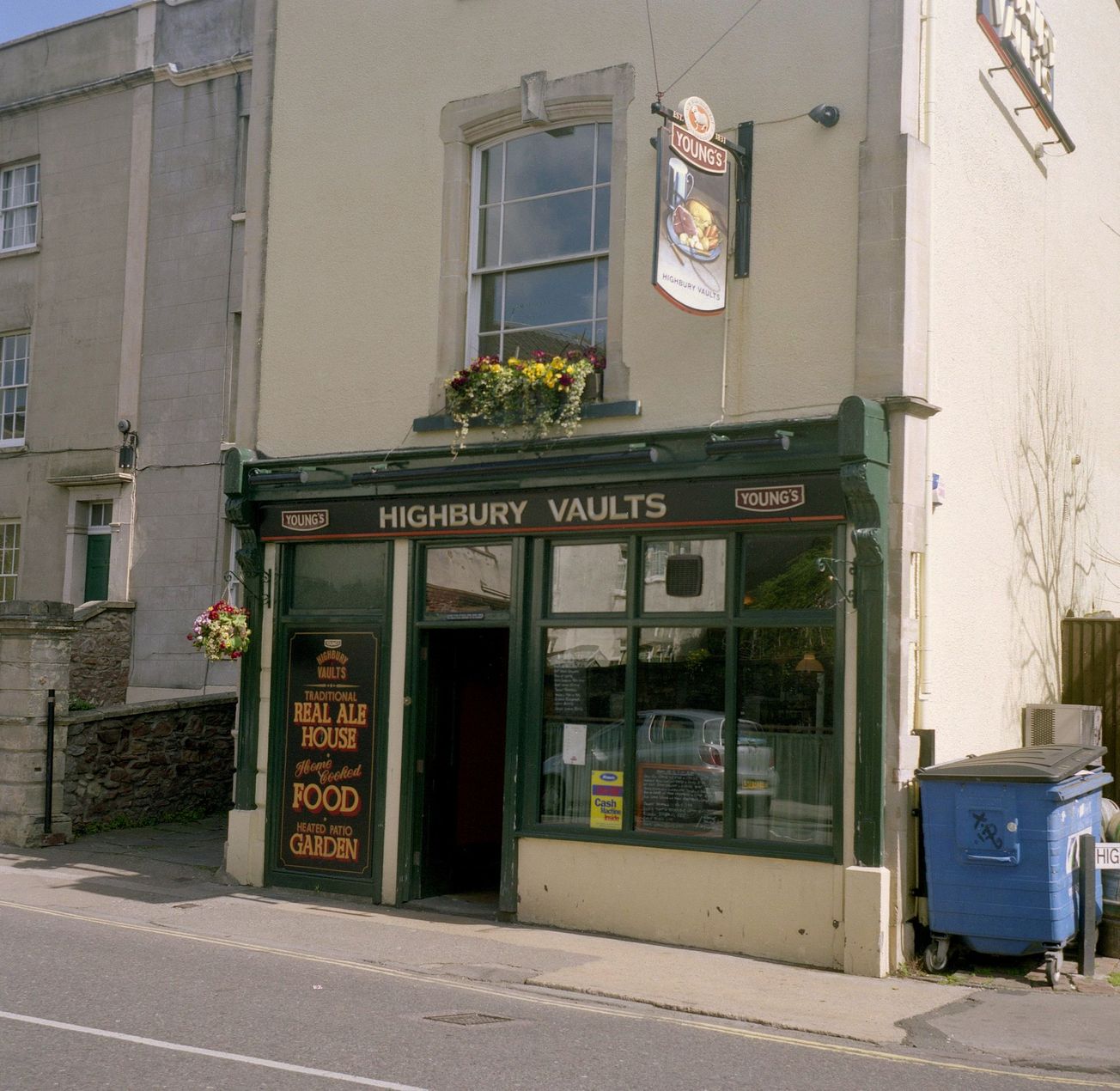 Hanging after a trip to the pub - The morbid past of the Highbury Vaults